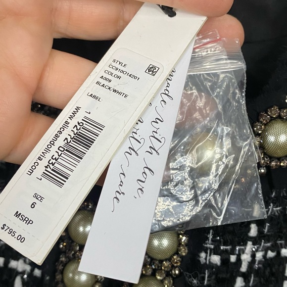 NWT Alice + Olivia Carmen Embellished Tweed Wool Blend Blazer size 6 - Picture 9 of 15